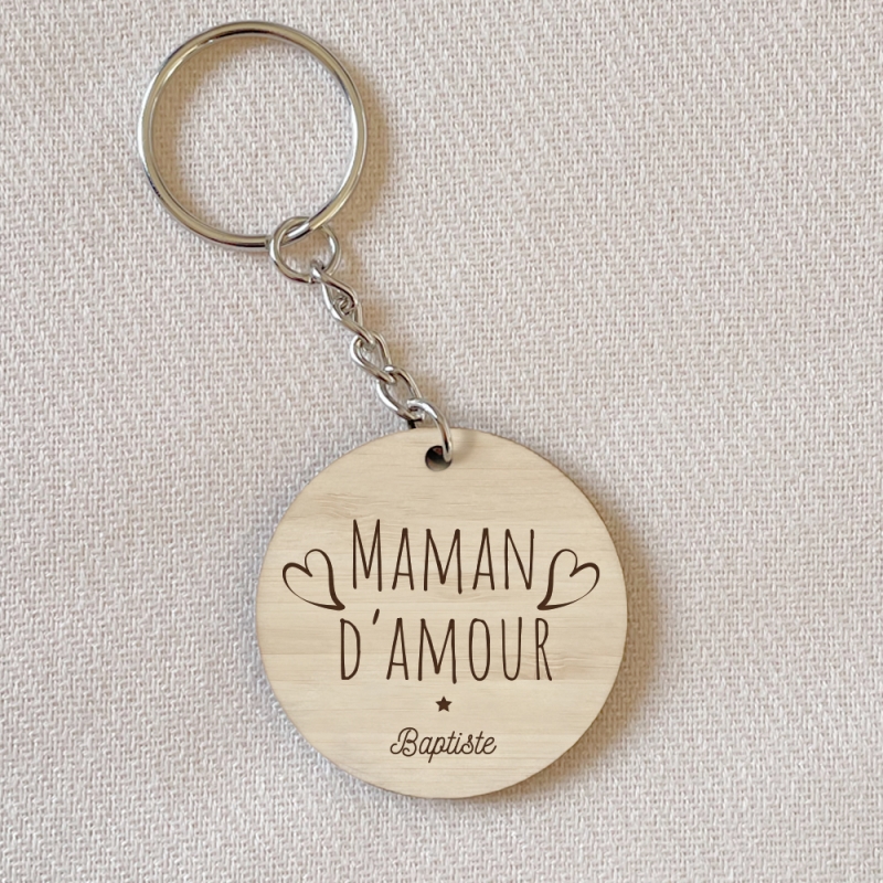 Porte clés en bois d'érable verni personnalisable gravé Maman d'amour -  Clapito
